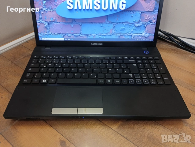 Лаптоп  Samsung NP305V5A  15,6, снимка 2 - Лаптопи за работа - 55127867