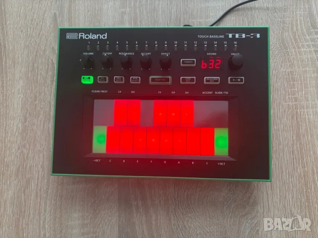 Синтезатор - Roland Aira TB-3, снимка 3 - Синтезатори - 55423125