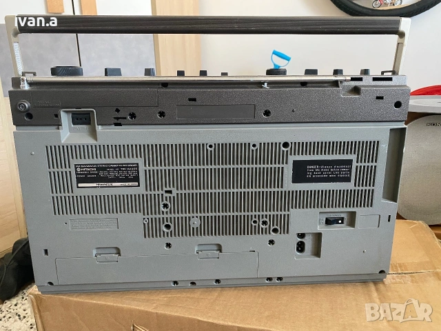 Hitachi TRK-8200, снимка 7 - Радиокасетофони, транзистори - 55026603