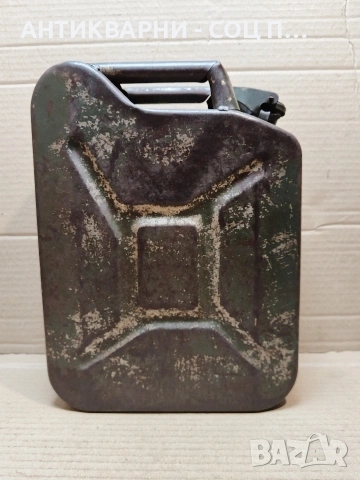 Стара Соц Метална Немска Туба За Гориво / 5 Литра. / KRAFTSTOFF. / НОМЕР 1774., снимка 4 - Антикварни и старинни предмети - 54001945