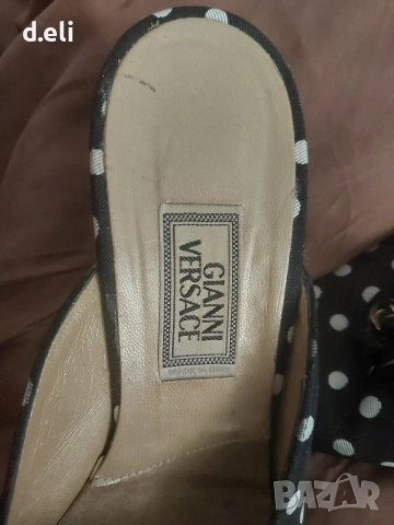 VERSACE Original Size 38 Страхотни чехли, снимка 5 - Чехли - 54339379