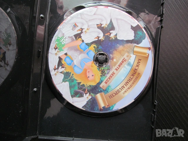 Дивите лебеди DVD филм Ханс Кристиан Андерсен колекция приказки Цветя за малката Ида Елиза хубави де, снимка 2 - Анимации - 54312310