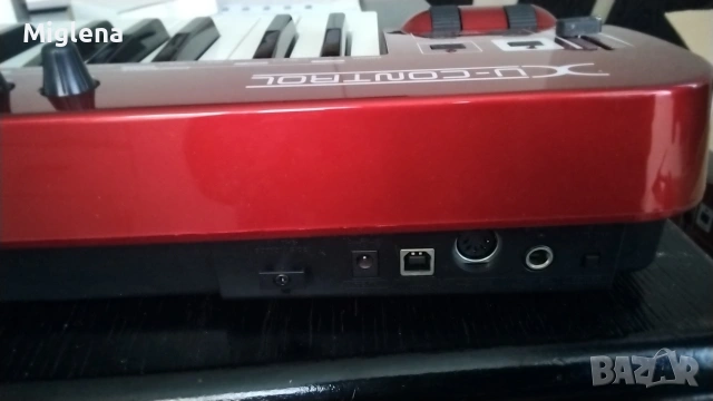 Behringer UMX 490, Midi controller, Миди клавиатура , снимка 4 - Други - 55021505