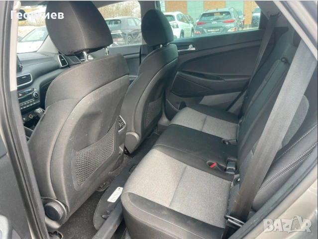 Hyundai Tucson 1.6CRDi 136PS 7G Automatic, снимка 9 - Автомобили и джипове - 54220226