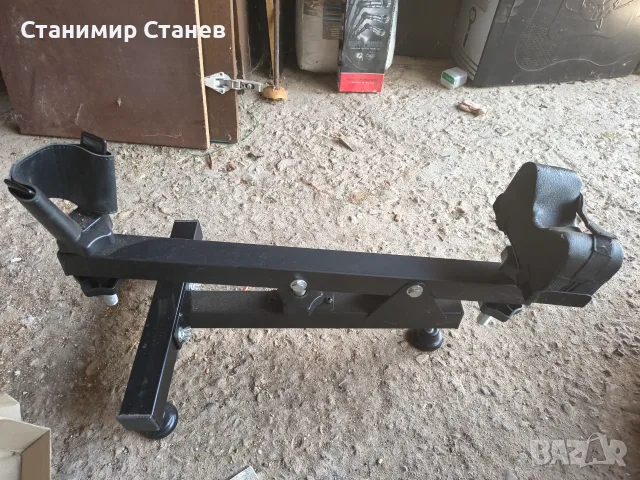 Продавам стенд за пушка 