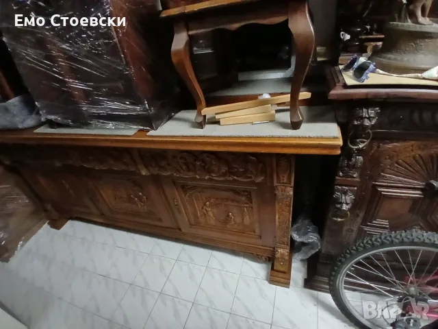 Дъбов шкаф с дърворезба, снимка 3 - Шкафове - 55303827