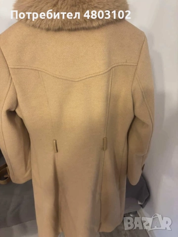 Палто на Guess ново и не носено с етикет. Размер М, снимка 2 - Якета - 54258964