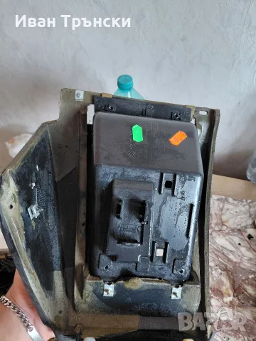 Малка шофьорска жабка с OBD гнездо за БМВ Е39 / BMW E39 (основа), снимка 3 - Части - 55501717