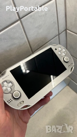 PS Vita 1000 Ice Silver, снимка 3 - PlayStation конзоли - 54901006