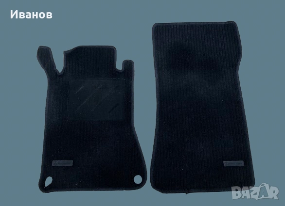 Оригинален комплект от четири черни мокетни стелки за автомобил Mercedes-Benz. , снимка 2 - Аксесоари и консумативи - 54051909
