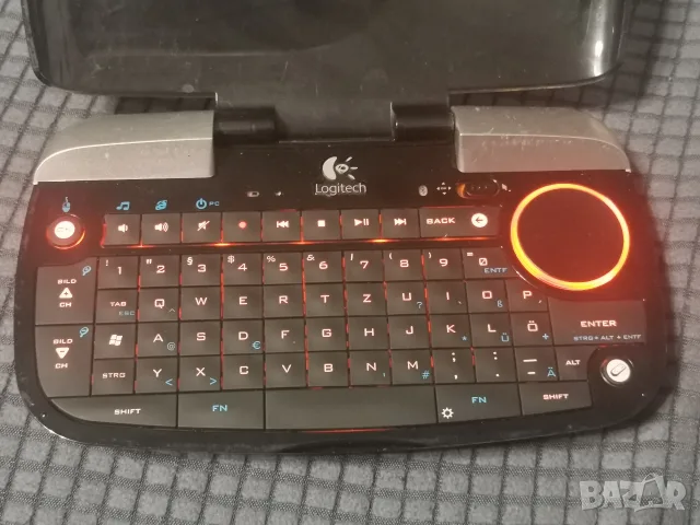 Безжична блутуут клавиатура Logitech , снимка 2 - Клавиатури и мишки - 55472086