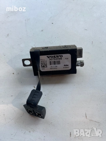 Усилвател антена Волво Volvo XC90 2010, снимка 2 - Части - 54797350