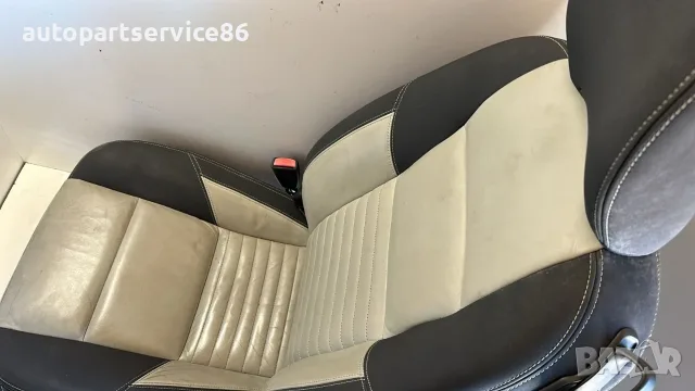 Предна лява седалка черна и бяла кожена за Volvo C30 1.6d (2012) #255655 OEM, снимка 3 - Части - 55593197
