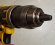 Безчетков винтоверт DeWalt DCD796. Оригинален, само тяло с батерия, 55€ (без коментар), снимка 4