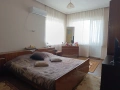 Продава - два етажа + гараж на Стар Център Смолян, снимка 1