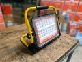 Прожектор LED 20W акумулаторен, снимка 1
