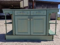Красив зелен кухненски шкаф, снимка 1