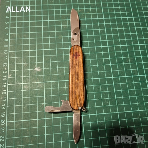 Продавам джобен сгъваем нож Victorinox Tinker/ Викторинокс с дървени чирени, снимка 3 - Ножове - 53442840