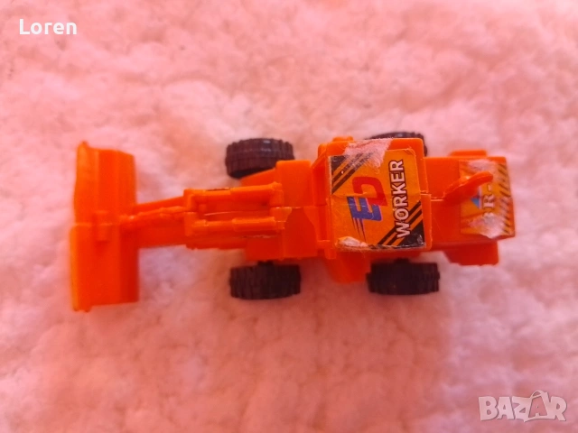 Подарявам две играчки багерче и самолетче, снимка 9 - Влакчета, самолети, хеликоптери - 54118330