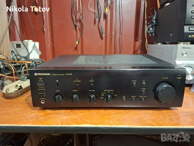 Продава се усилвател Pioneer A503-R. 