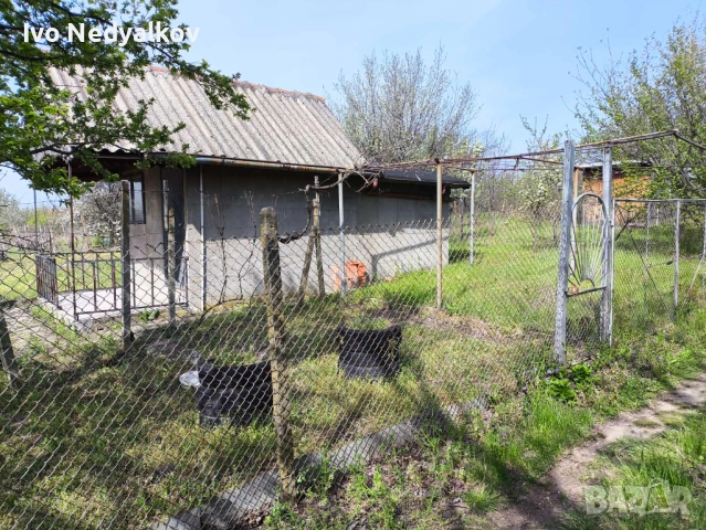 Вила, в.з. 10-ти километър, местност Люляците, Петролна база, снимка 3 - Вили - 54364018