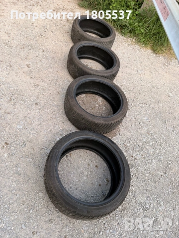 Зимни 215/40/17 kumho wintercraft, снимка 2 - Гуми и джанти - 54986078
