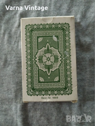 Колекционерски карти Continental Skat №1000 в оригиналната хартиена кутия. ASS Altenburger Германия, снимка 2 - Карти за игра - 54138555