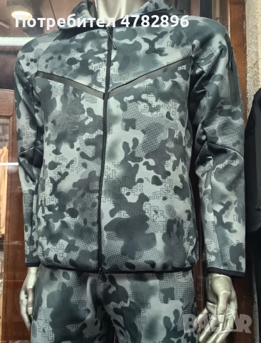 Камуфлаж Nike Tech Fleece, снимка 3 - Спортни дрехи, екипи - 54115906