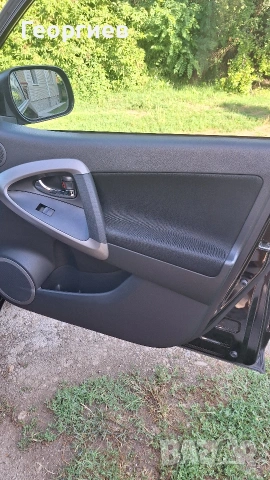 Тойота RAV 4, снимка 16 - Автомобили и джипове - 55087151