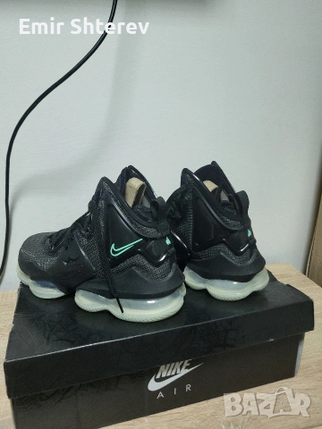 Nike LeBron 19 black green glow, снимка 2 - Маратонки - 54345115