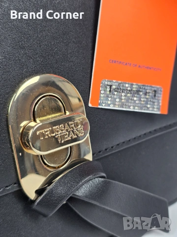 Нова дамска чанта Trussardi Jeans - черна с презрамка , снимка 3 - Чанти - 54409826