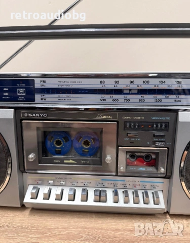🔈Рядък колекционерски радиокасетофон с нормална и микро касета Sanyo M-W50K🔈, снимка 3 - Радиокасетофони, транзистори - 54322137