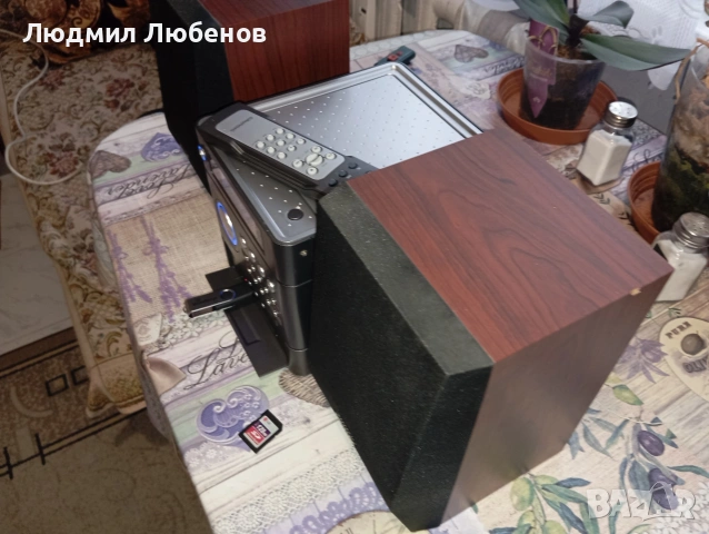 Малка уредба Grundig Радио,cd,mo3,Aux,usb,micro SD , снимка 6 - Аудиосистеми - 54609808
