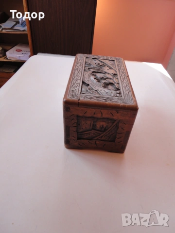 Старинно дървено сандъче ковчеже кутия дърворезба , снимка 4 - Антикварни и старинни предмети - 54087576