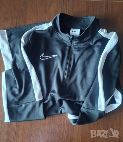 Лека горница Nike, размер S, снимка 6 - Спортни екипи - 54439844