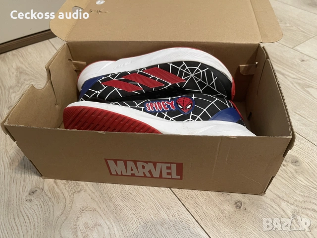 Детски маратонки ADIDAS SPIDER-MAN MARVEL 33 1/2, снимка 6 - Детски маратонки - 55223831