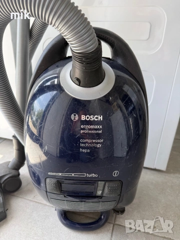 Прахосмукачка Bosch, снимка 2 - Прахосмукачки - 54503103