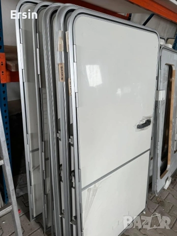 Оригинална алуминиева врата KNAUS&TABBERT (Чисто нови) Монтажен размер - 900х1720, снимка 4 - Къмпинг мебели - 54773407