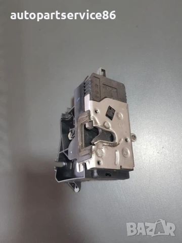 Брава за предна дясна врата за Vauxhall Opel Vectra C (2002-2006) 24447343