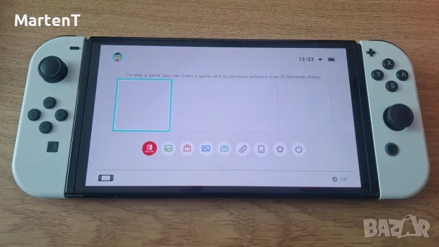Nintendo Switch OLED White + игра Miitopia, снимка 2 - Nintendo конзоли - 55614301