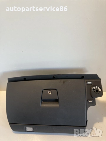 Капак на бардачка черен за Volvo C30 1.6 TDI (2012) 9123249