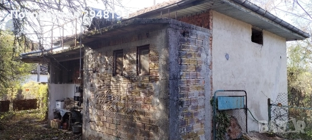 Имот две къщи и гараж, снимка 8 - Къщи - 55140482