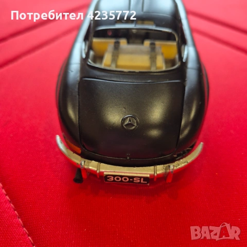 Колекционерски модел Mercedes-Benz 300SL на Bburago, снимка 3 - Колекции - 54367583