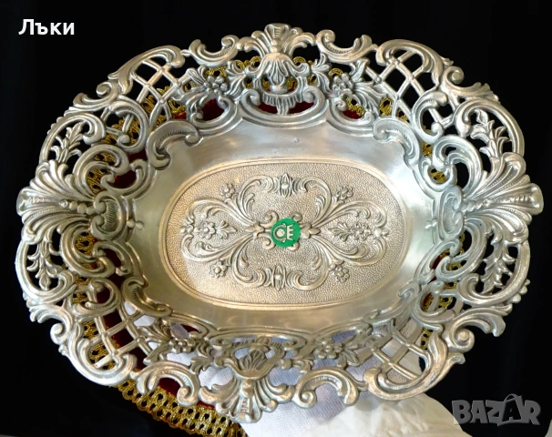 Калаена фруктиера,релефни орнаменти Art Nouveau. 