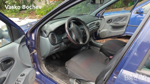 Renault Megan 1.6, снимка 5 - Автомобили и джипове - 54901281