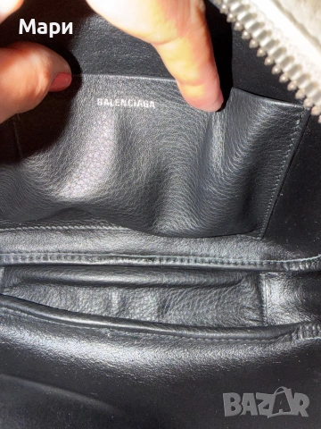 Оригинална Кожена Чанта Balenciaga , снимка 6 - Чанти - 55183364