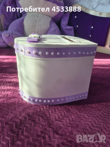 Ръчно изработена кутия във формата на сърце 