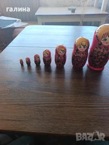 Ръчно рисувана руска матрьошка – комплект от 7 дървени кукли, снимка 3 - Антикварни и старинни предмети - 55393404