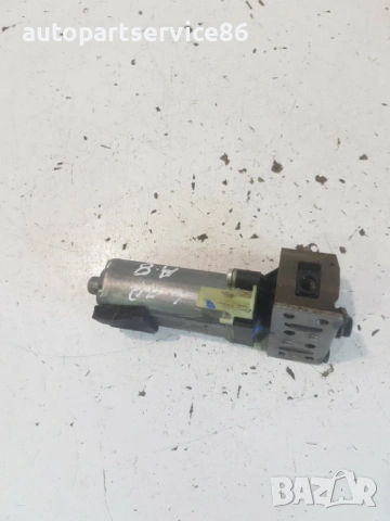 Мотор за регулиране на седалка Bosch за Audi A8 D3 4.2 Tdi (2008) 0390203218, снимка 3 - Части - 54726454