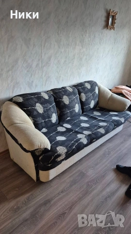 Продава запазен разтегателен диван , снимка 2 - Дивани и мека мебел - 54314569